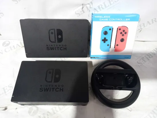 LOF OF ASSORTED GAMING ITEMS FOR NINTENDO SWITCH TO INCLUDE DOCK BASE, STEERING WHEEL, CONTROLLERS, ETC