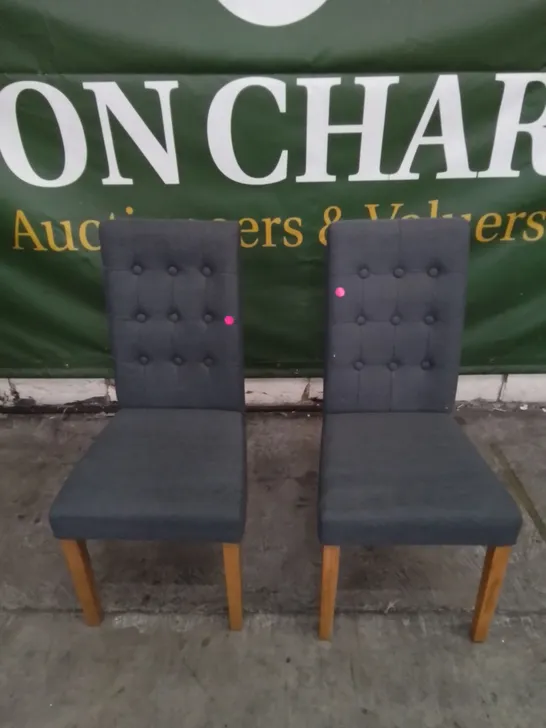 2 X DESIGNER BUTTON BACK CHARCOAL FABRIC DINING CHAIRS 