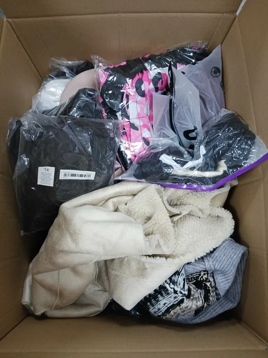 BOX OF APPROXIMATELY 20 ASSORTED CLOTHING ITEMS TO INCLUDE PURSE, JUMPER, T-SHIRT ETC