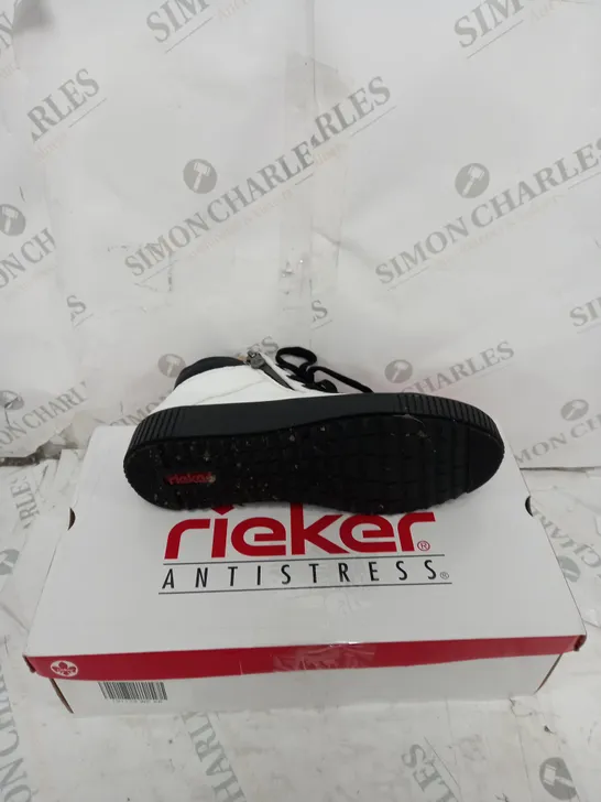 BOXED PAIR OF RIEKER HIGH TOP TRAINERS W. SIDE ZIP IN WHITE EU SIZE 40