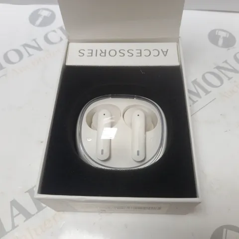 SMOONIGH H68 TRUE WIRELESS EARBUDS IN WHITE