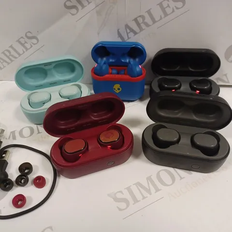 LOT OF 5 ASSORTED PAIRS OF SKULL CANDY TWS EARBUDS WITH CASES