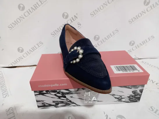 MODA IN PELLE EMBERLY NAVY SUEDE - UK SIZE 7