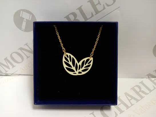 MATERIA RICA LEAF PENDANT NECKLACE