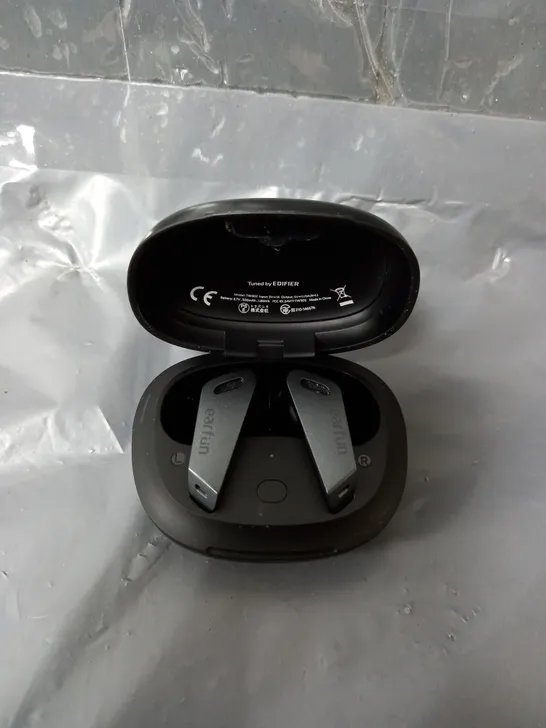 BOXED EARFUN WIRELESS EARBUDS AIR PRO IN BLACK