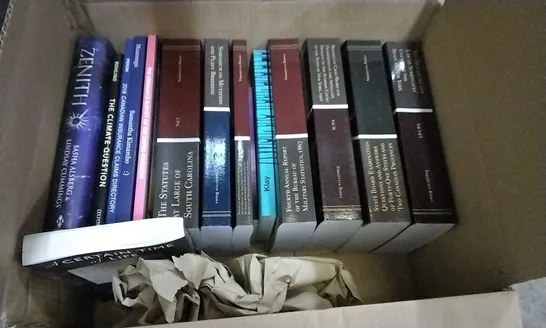 BOX OF APPROXIMATELY 20 ASSORTED BOOKS INCLUDING LAW, PROGRAMMING AND GUIDES