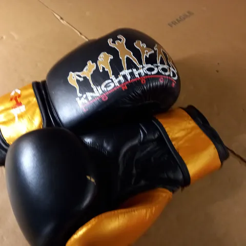 KHL KNIGHTHOOD 160Z BOXING GLOVES - BLACK/GOLD