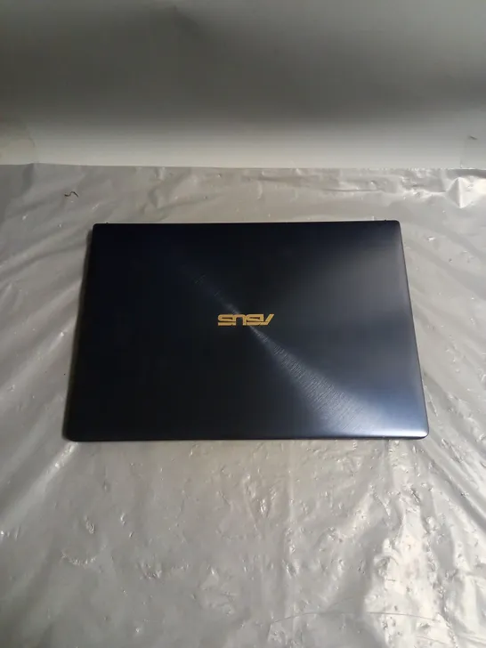 ASUS ZENBOOK PRO 14 UX480FD IN BLACK/MIDNIGHT BLUE