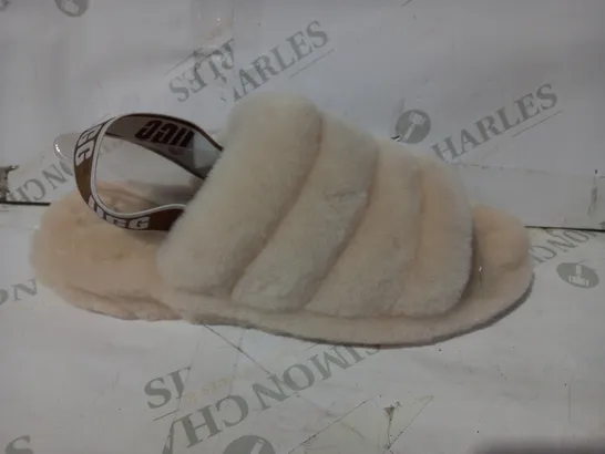 BOXED PAIR OF UGG FLUFFY SLIPPERS IN BEIGE UK SIZE 10