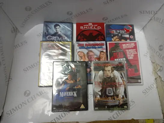 ASSORTMENT OF 8 BOXED DVDS TO INCLUDE TOP GUN, JIM DAVIDSON, MAVERICK, ETC