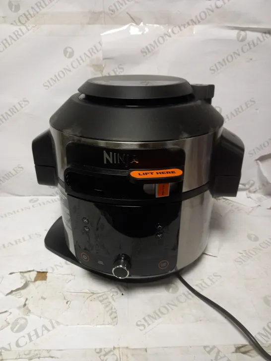 NINJA FOODI SMARTLID MULTI-COOKER