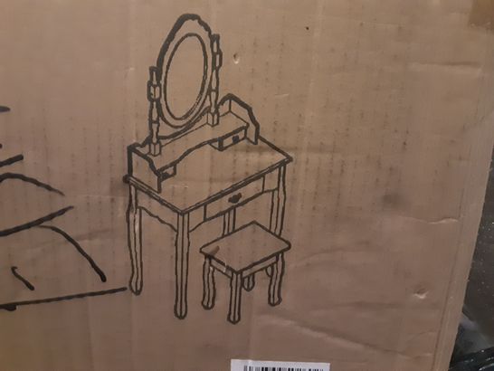 PALLET OF ASSORTED ITEMS BRAND NEW ITEMS INCLUDES DRESSING TABLE, MIRROR & STOOL SET (3 DRAWERS) AND APPROXIMATELY 2 X SIGTUA OFFICE CHAIRS.