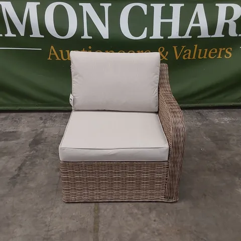 BOXED PRIMROSE LIVING GARDEN AND PATIO CURVED ARM RIGHT CORNER SOFA CHAIR PIECE IN NATURAL COLOUR