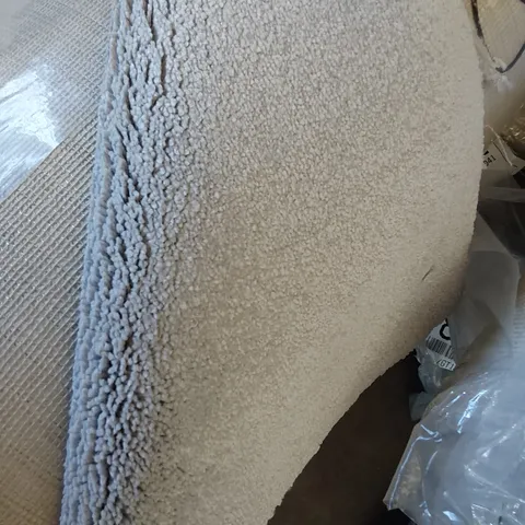 ROLL OF QUALITY HEARTLAND ULTRA FRANKLEY CARPET APPROXIMATELY 5M × 4.14M