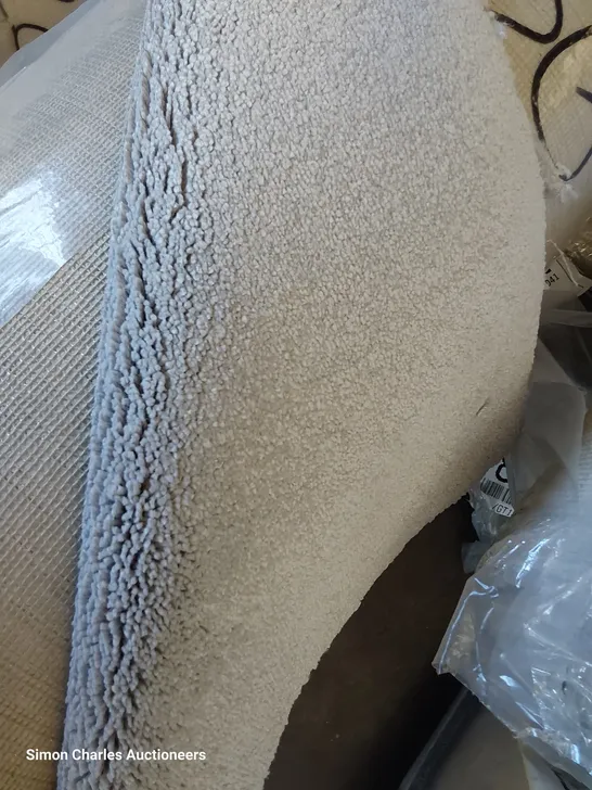 ROLL OF QUALITY HEARTLAND ULTRA FRANKLEY CARPET APPROXIMATELY 5M × 4.14M