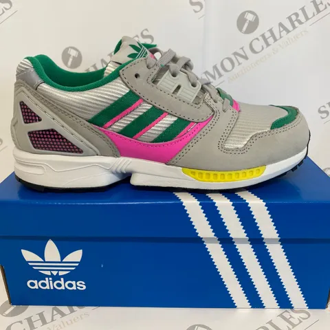 BOXED PAIR OF ADIDAS ZX 8000 TRAINERS SIZE 4.5