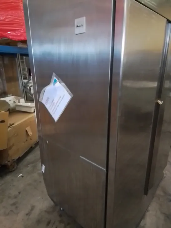 COMMERCIAL STAINLESS DOUBLE DOOR REFRIGERATED FOOD STORAGE UNIT 