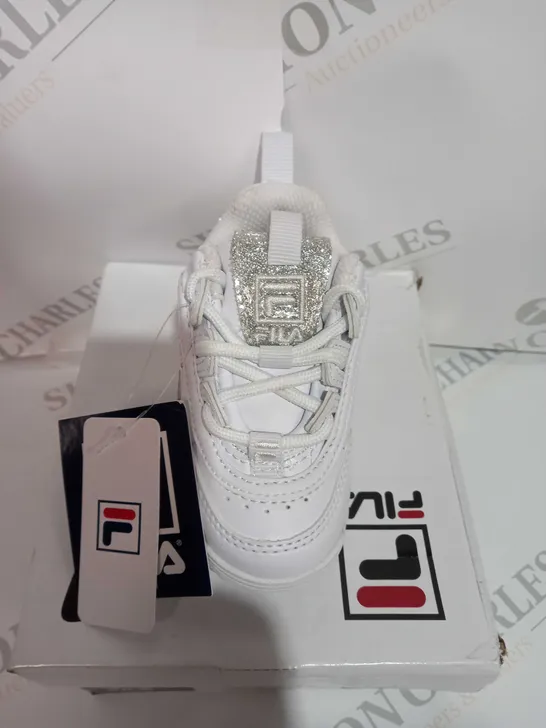 BOXED PAIR OF KIDS FILA TRAINERS SIZE 4INF