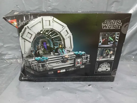 LEGO STAR WARS EMPERORS THRONE ROOM DIORAMA  RRP £89.99