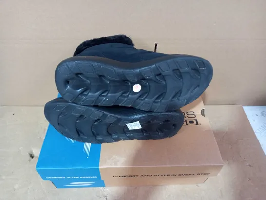 BOXED PAIR OF SKECHERS - SIZE 5