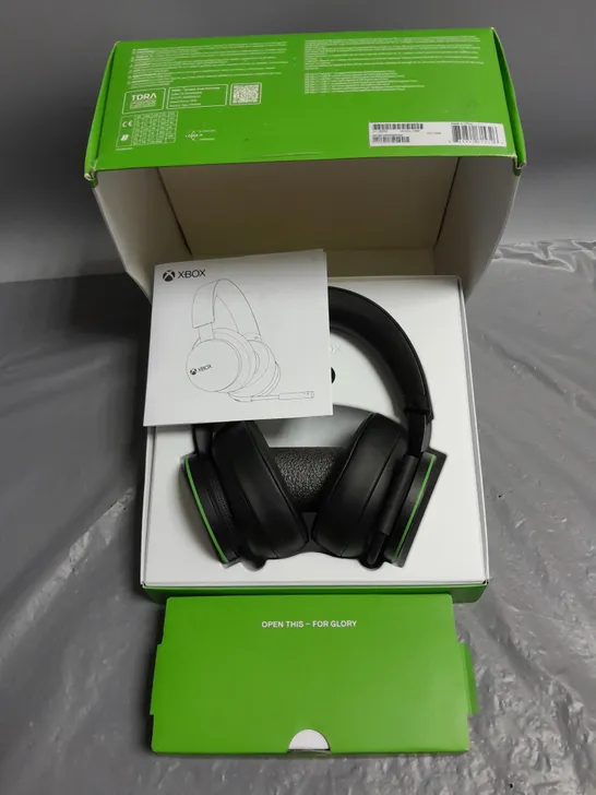 BOXED XBOX WIRELESS HEADSET IN BLACK