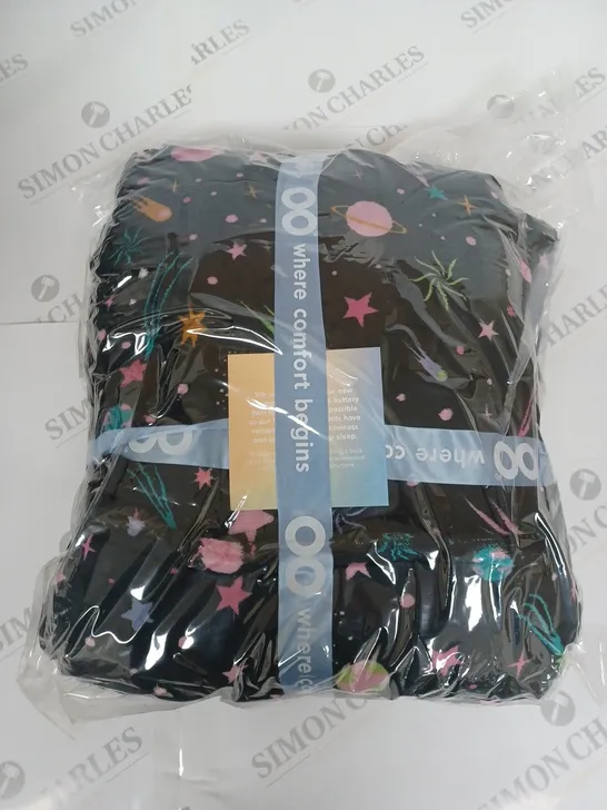 THE OODIE HOODED FLEECE LINED GALAXY BLANKET IN BLACK 