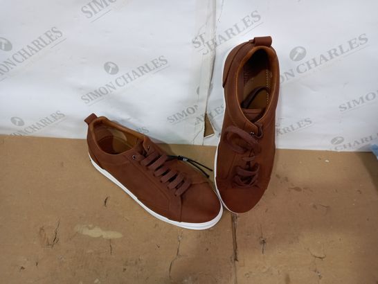 PAIR OF ZARA BROWN SHOES SIZE 42