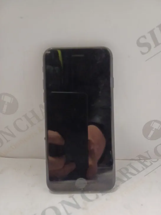 APPLE IPHONE 7 (A1778) SMARTPHONE