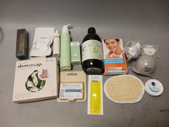 BOX OF APPROXIMATELY 15 COSMETIC ITEMS TO INCLUDE SHOWER CAP, ORGANIC CASTOR OIL, AND REVE OF PURE ULE ETC. 