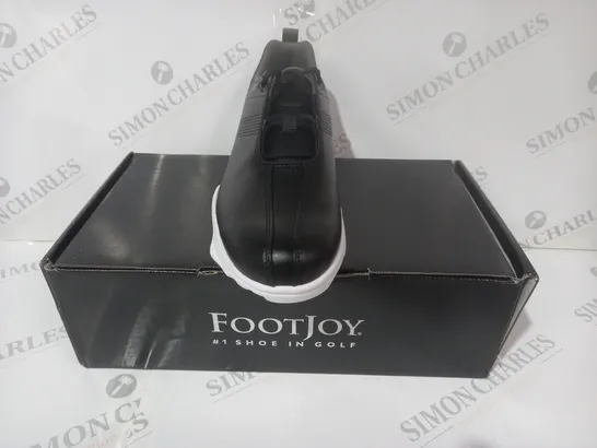 BOXED PAIR OF FOOT JOY GOLD SHOES IN BLACK UK SIZE 6