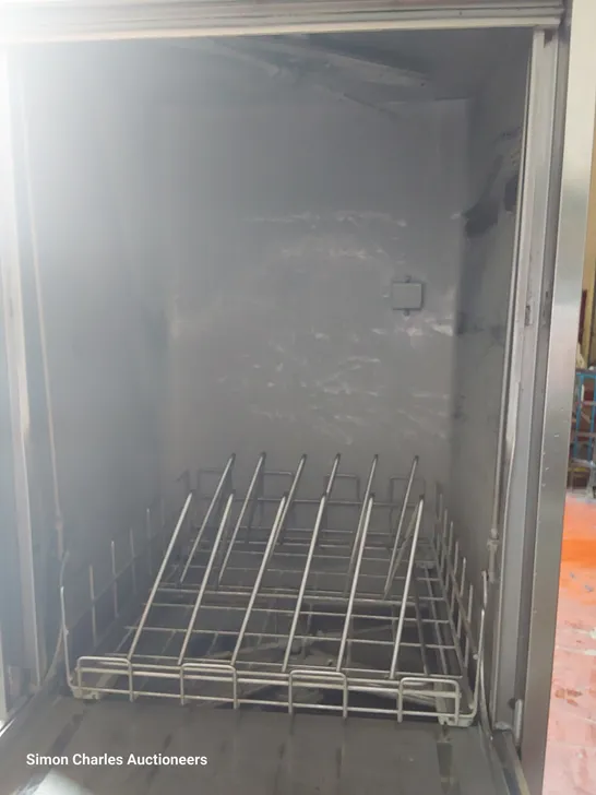 EUT PASS THROUGH FREESTANDING DISHWASHER