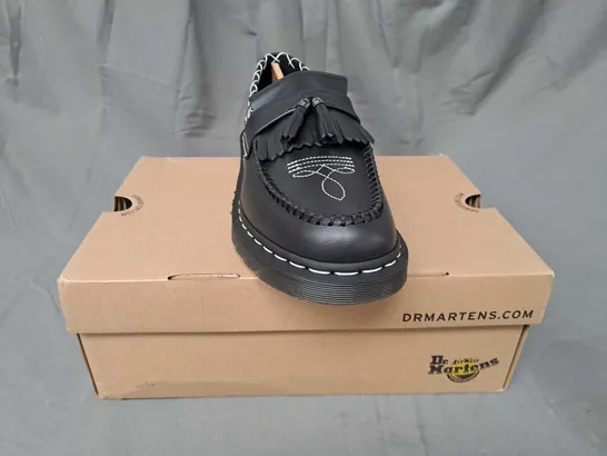 BOXED PAIR OF DR MARTENS ADRIAN GA SHOES IN BLACK UK SIZE 10