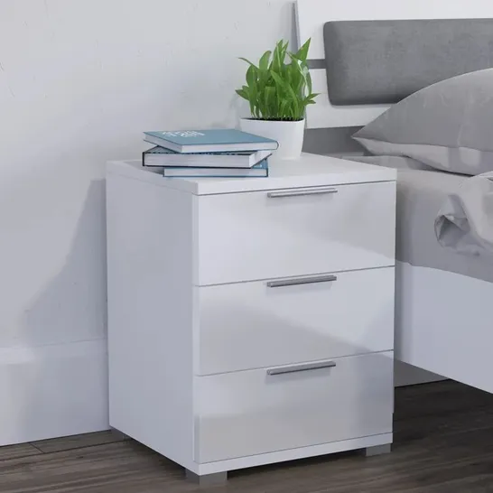 BOXED MACHIAS 3 DRAWER BEDSIDE TABLE (1 BOX)