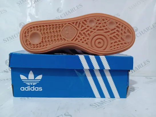 BOXED PAIR OF ADIDAS HANDBALL SPEZIAL SHOES IN PINK UK SIZE 6.5