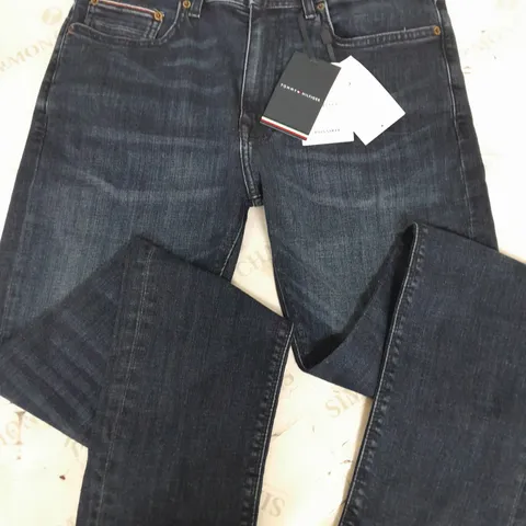 TOMMY HILFIGER SLIM FIT BLEECKER JEANS - W32 X L30