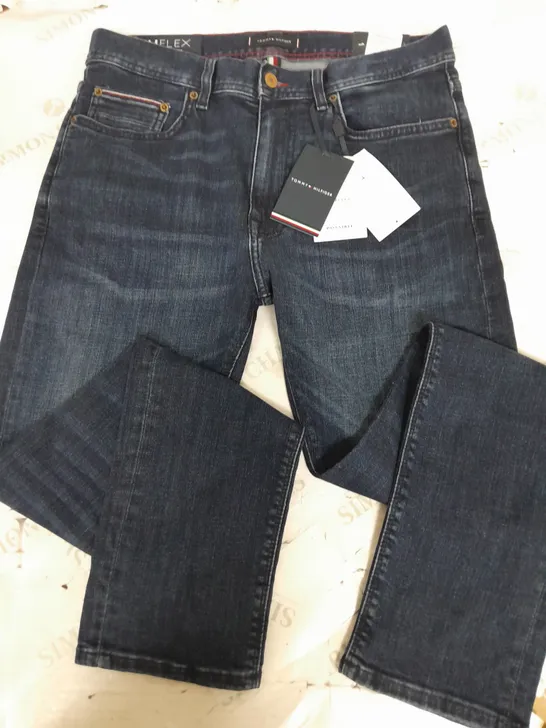 TOMMY HILFIGER SLIM FIT BLEECKER JEANS - W32 X L30