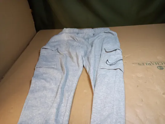 PAIR OF NIKE JOGGERS L