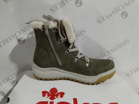 BOXED PAIR OF RIEKER WATER RESISTANT WARM LINED HIKING BOOTS IN KHAKI - SIZE 6