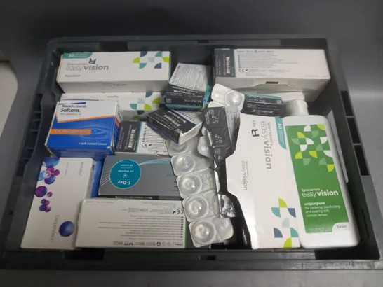 LARGE QUANTITY OF ASSORTED EYECARE ITEMS TO INCLUDE SPECSAVERS, ACUVUE AND BAUSCH AND LOMB 