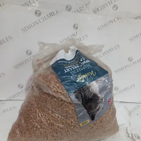 BAG OF NATURAL WOOD PELLET CAT LITTER