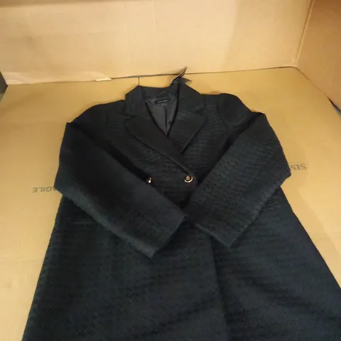 BILLIE BOUCLE BLAZER SIZE 14