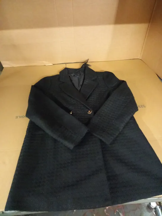 BILLIE BOUCLE BLAZER SIZE 14