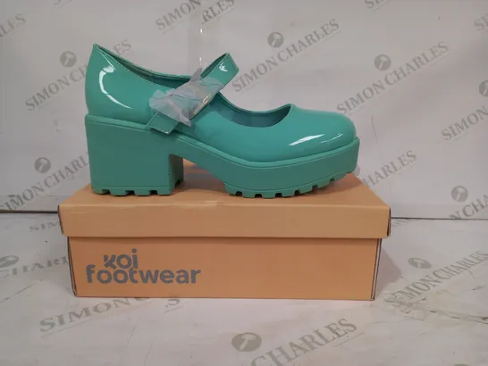 BOXED PAIR OF KOI PLATFORM BLOCK HEEL SHOES IN MINT GREEN SIZE 8