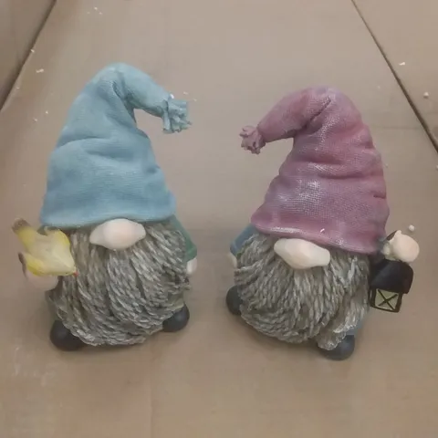 BOXED PAIR OF LED GNOMES FIGURES