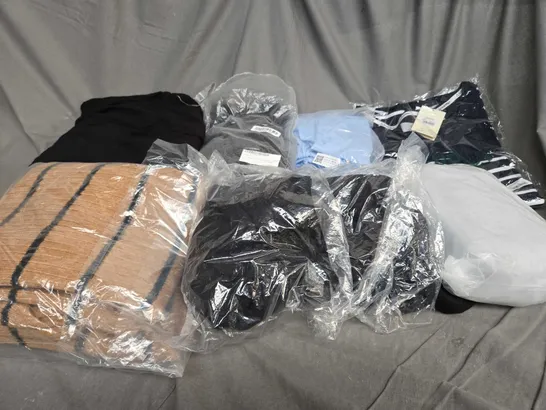 BOX OF ASSORTED CLOTHING ITEMS IN VARIOUS COLOURS, STYLE AND SIZES 