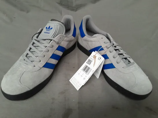 BOXED PAIR OF ADIDAS GAZELLE SHOES IN GREY/BLUE UK SIZE 8