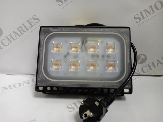 BOXED LED FLOODLIGHT - 6F87