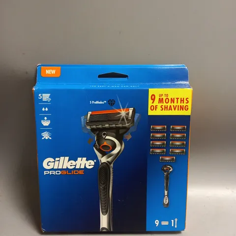 GILLETTE PRO GLIDE RAZOR AND 9 REPLACEMENT CARTRIDGES