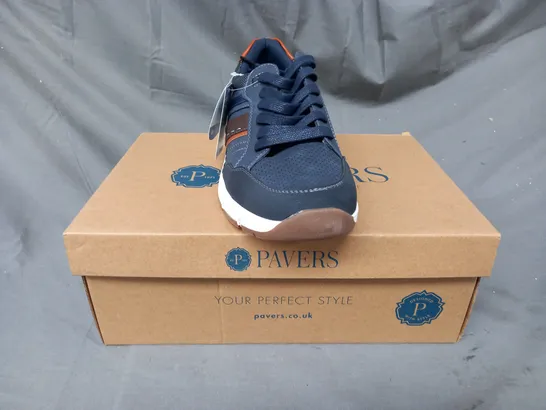 BOXED PAIR OF PAVERS SHOES IN NAVY/MULTI UK SIZE 8