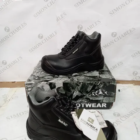 BOXED OF BRAND NEW ROCK FALL SAFETY BOOTS SIZE 3